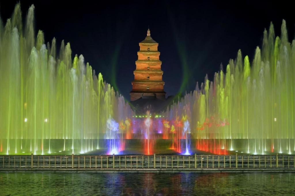 Ji Hotel Xi'An Dayanta Esterno foto